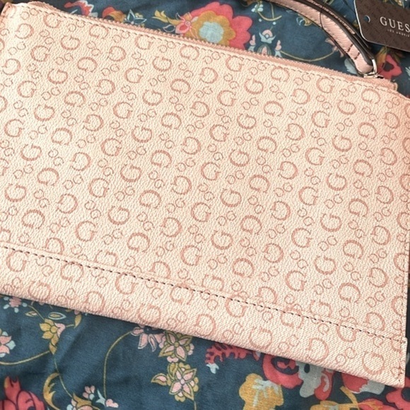 Brand New Guess Los Angeles Rose Pink Large Zippered Rothenberg Clutch Wristlet - Picture 5 of 13